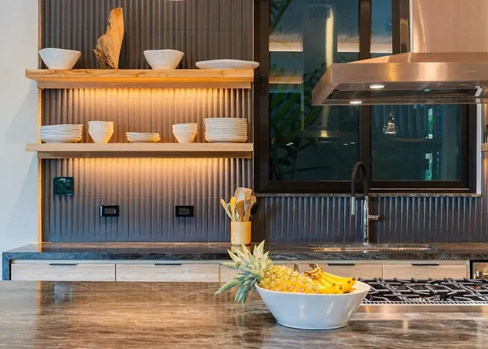 Modern 4br With Pool, Walk2beach, Yoga Deck, Sleeps 14 Villa *