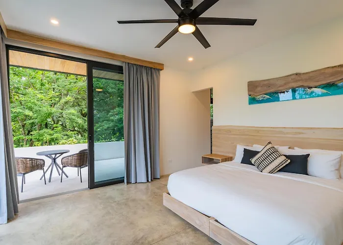 Villa Modern 4br With Pool, Walk2beach, Yoga Deck, Sleeps 14 *
