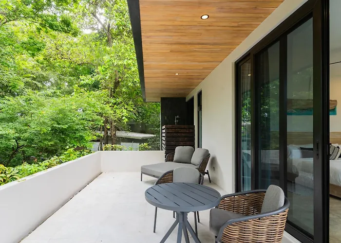 Modern 4br With Pool, Walk2beach, Yoga Deck, Sleeps 14