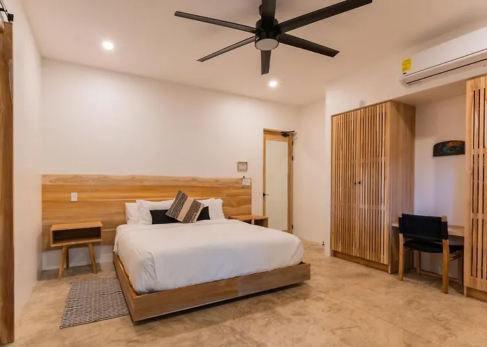 Modern 4br With Pool, Walk2beach, Yoga Deck, Sleeps 14 *