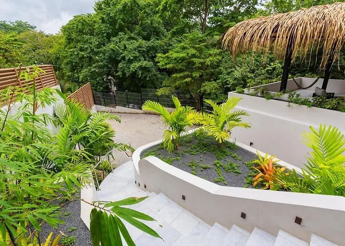 Modern 4br With Pool, Walk2beach, Yoga Deck, Sleeps 14 *