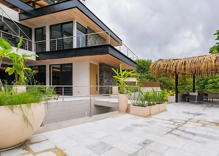 Villa Modern 4br With Pool, Walk2beach, Yoga Deck, Sleeps 14