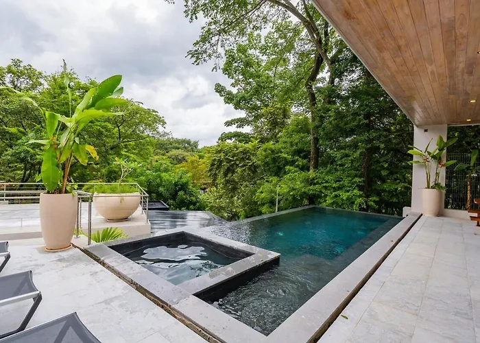 Modern 4br With Pool, Walk2beach, Yoga Deck, Sleeps 14 Villa *
