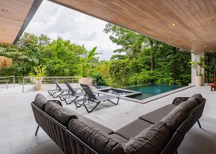 Villa Modern 4br With Pool, Walk2beach, Yoga Deck, Sleeps 14 *