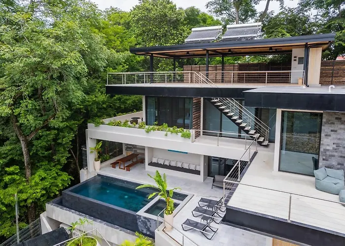 Modern 4br With Pool, Walk2beach, Yoga Deck, Sleeps 14